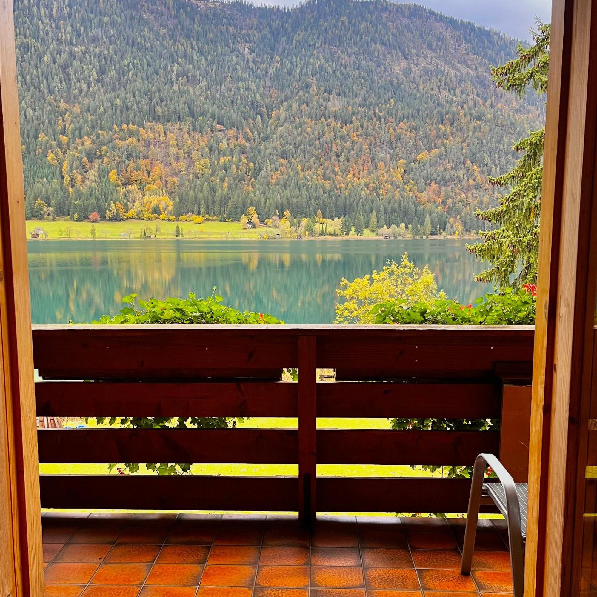 Chalets Zoehrer - Wohnen Am Wasser Weissensee Extérieur photo